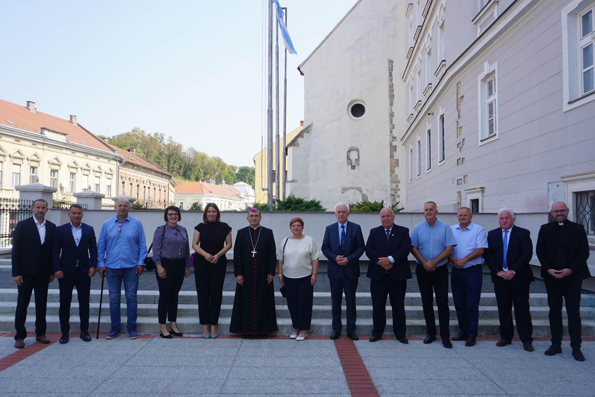 Susret biskupa Ive sa županicom, gradonačelnicima i načelnicima s područja Požeško-slavonske županije