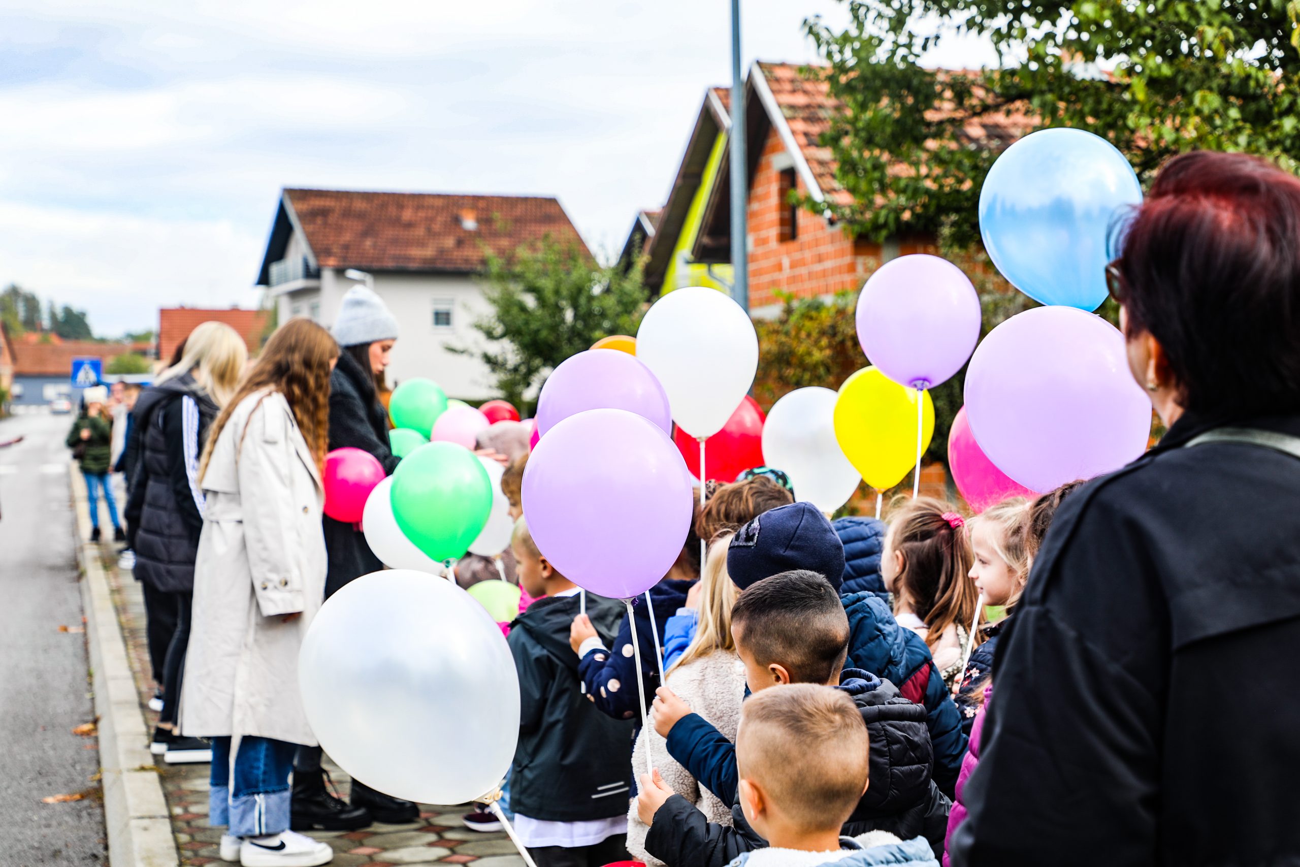 Povorkom kroz grad svečano otvoren Dječji tjedan: „Ljubav djeci prije svega“