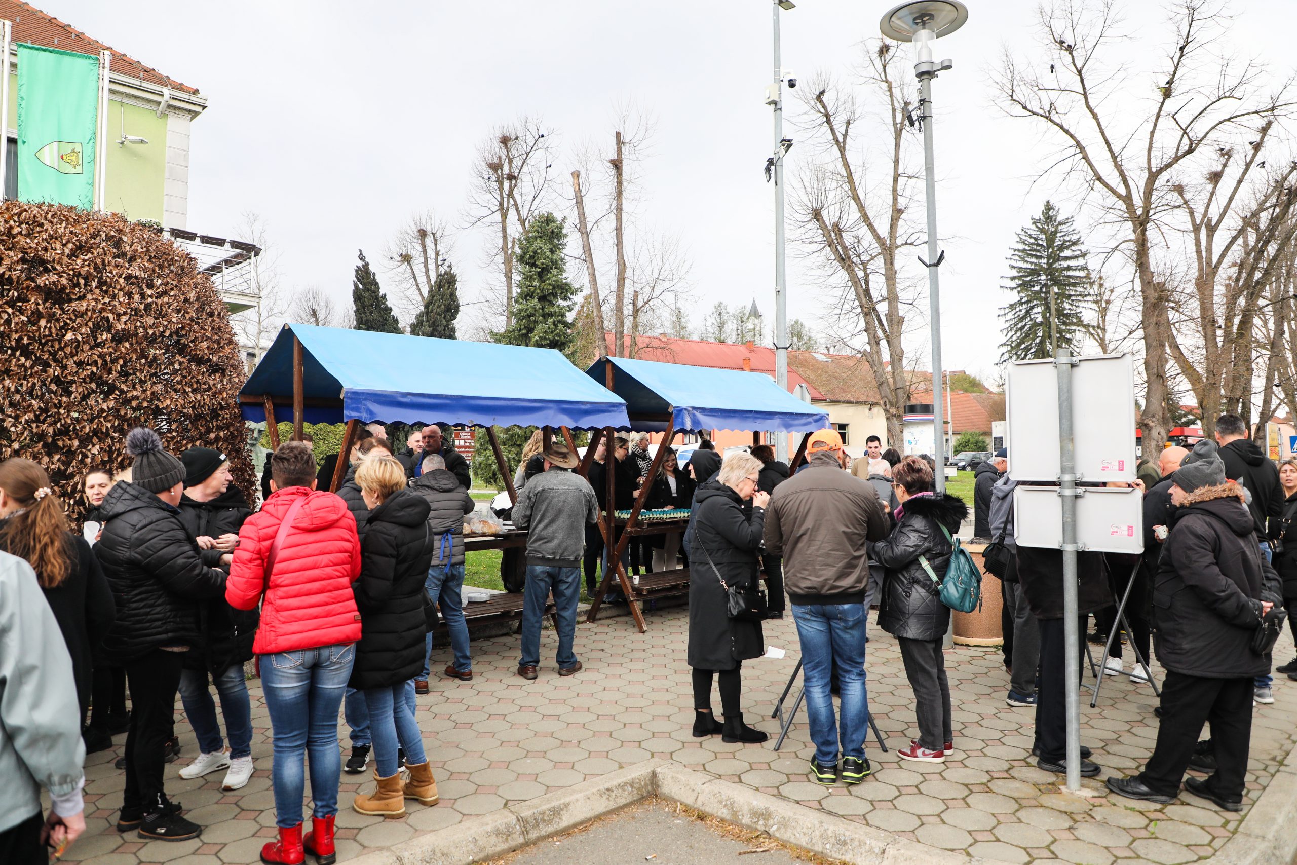 Predblagdansko druženje uz podjelu posnog obroka na Veliki petak