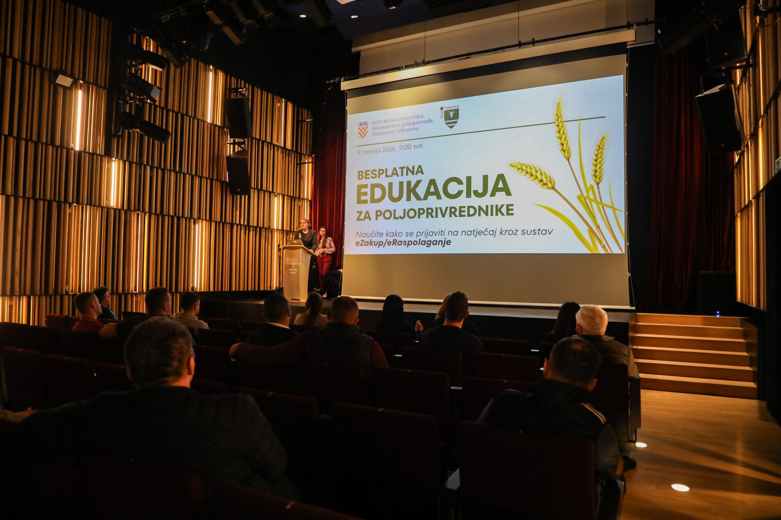 Okrugli stol za poljoprivrednike uoči natječaja za prodaju državnog zemljišta: „Željeli smo pružiti priliku i na vrijeme održati edukaciju kako biste dobili sve informacije“