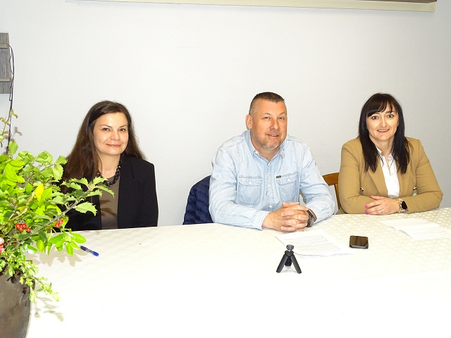 Tradicionalna podjela posnog obroka na Veliki petak u Pleternici