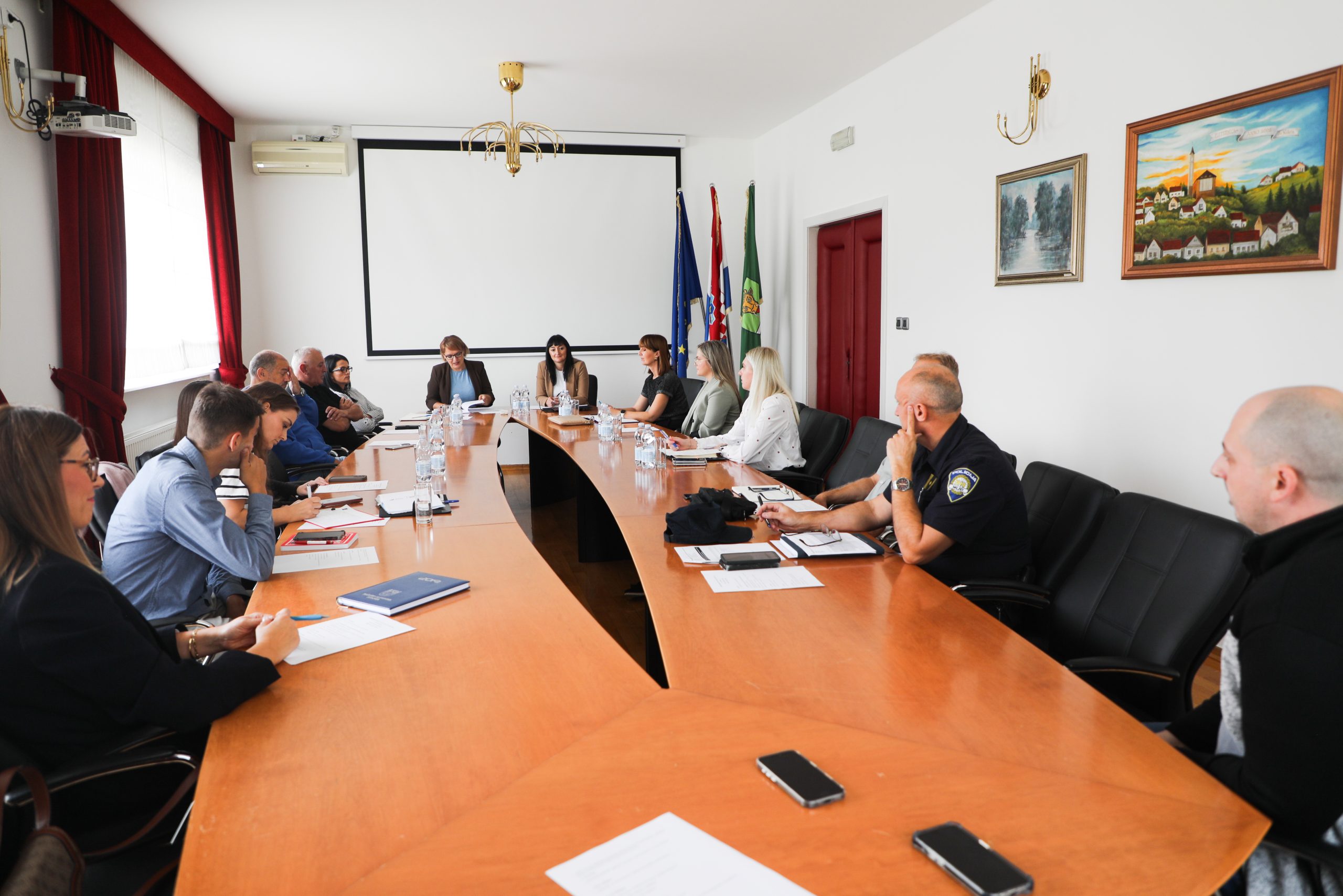 Sigurnost djece u središtu pažnje: održan sastanak Vijeća za prevenciju kriminaliteta Grada Pleternice ususret Dječjem tjednu